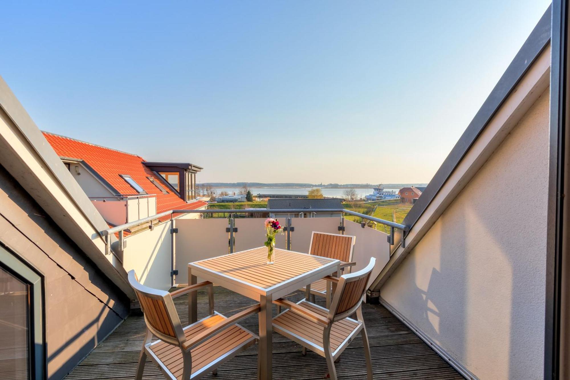 Peenemuende, Seglerhafen St Schoner 7, 13, 14 Exterior photo